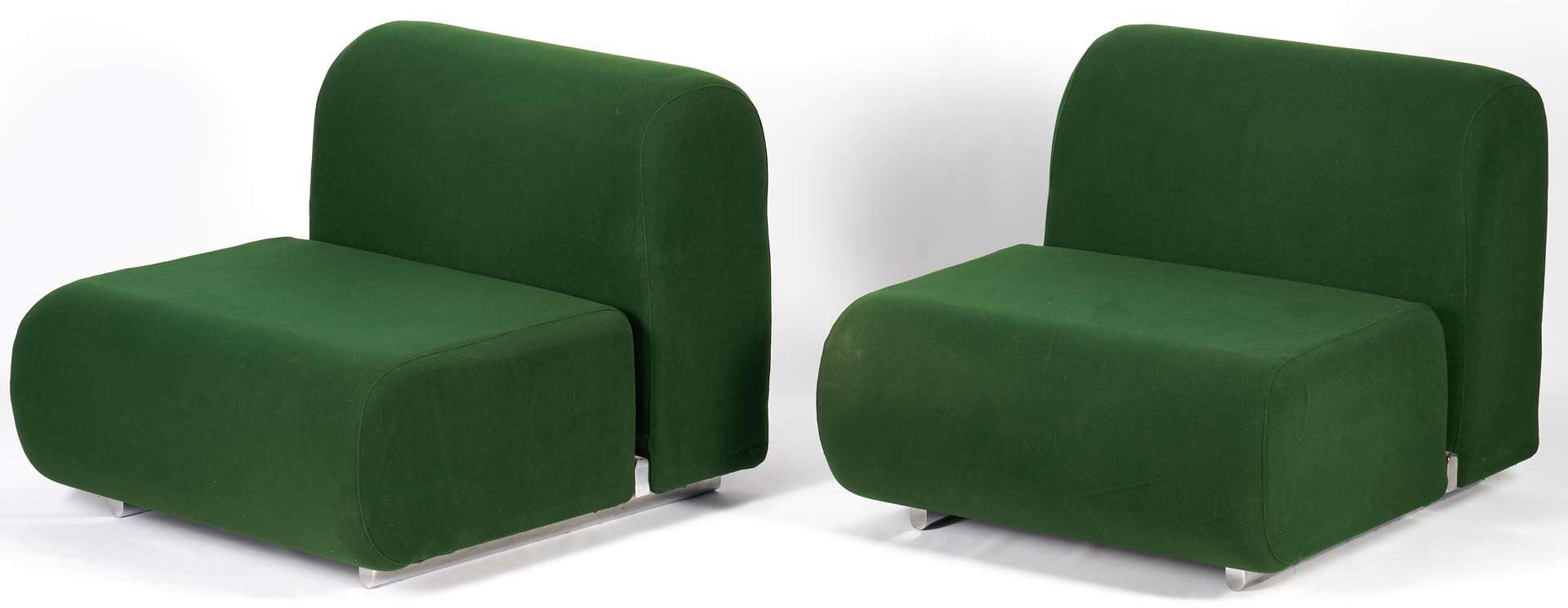 Lot 550: Pair of Labeled Knoll Chairs by Kazuhide Takamaha