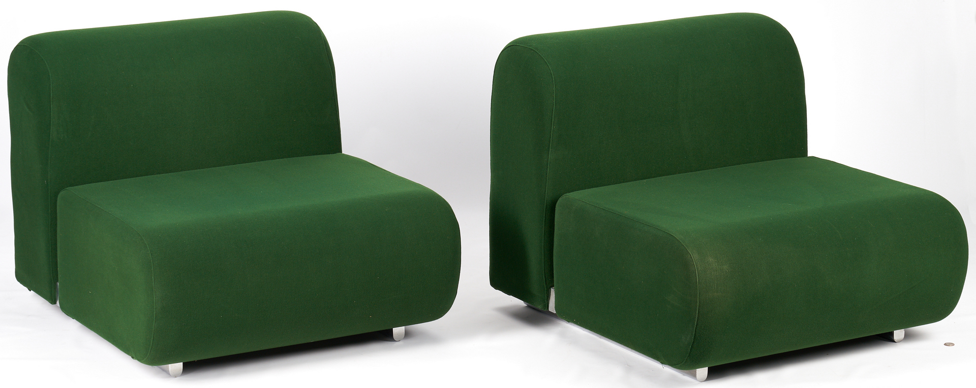 Lot 550: Pair of Labeled Knoll Chairs by Kazuhide Takamaha