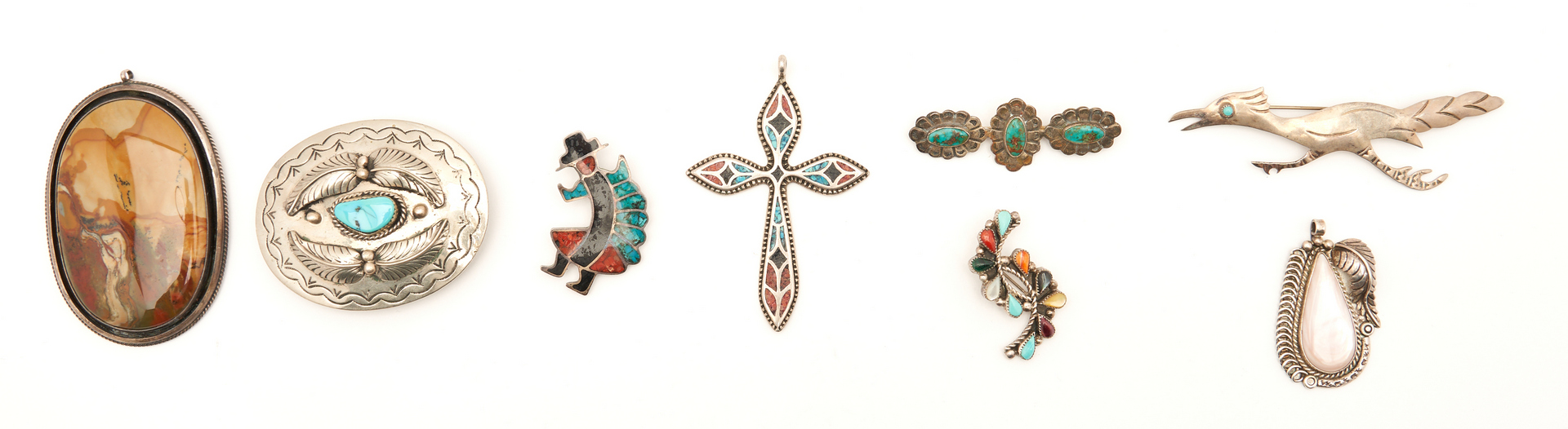 Lot 613: 32 Native American Jewelry Items