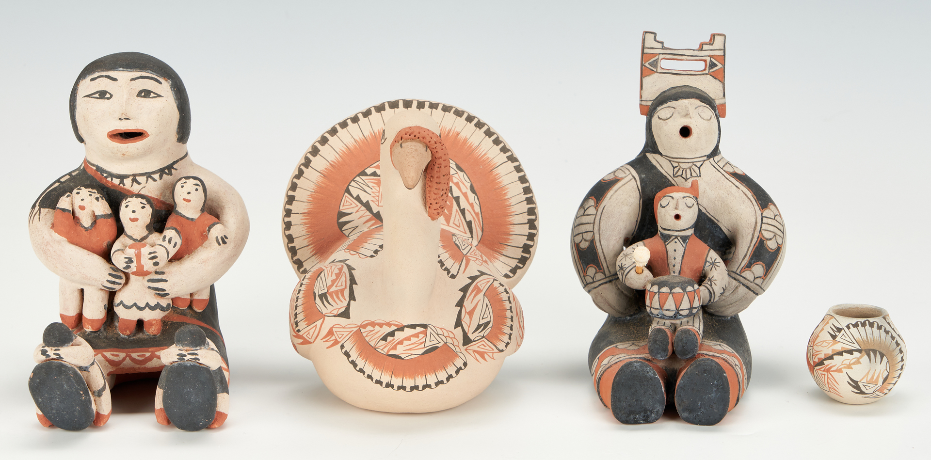 Lot 620: 5 Pcs. Southwestern Native American Pottery, incl. Cochiti Pueblo