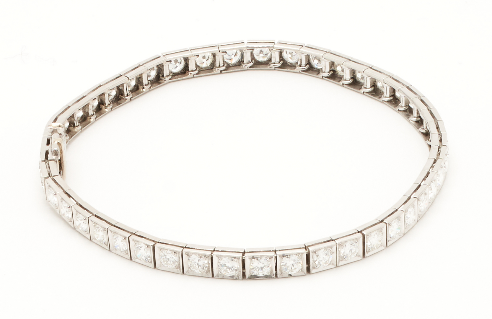 Lot 69: Ladies Platinum & Diamond Line Bracelet, 5.52 Carats Total