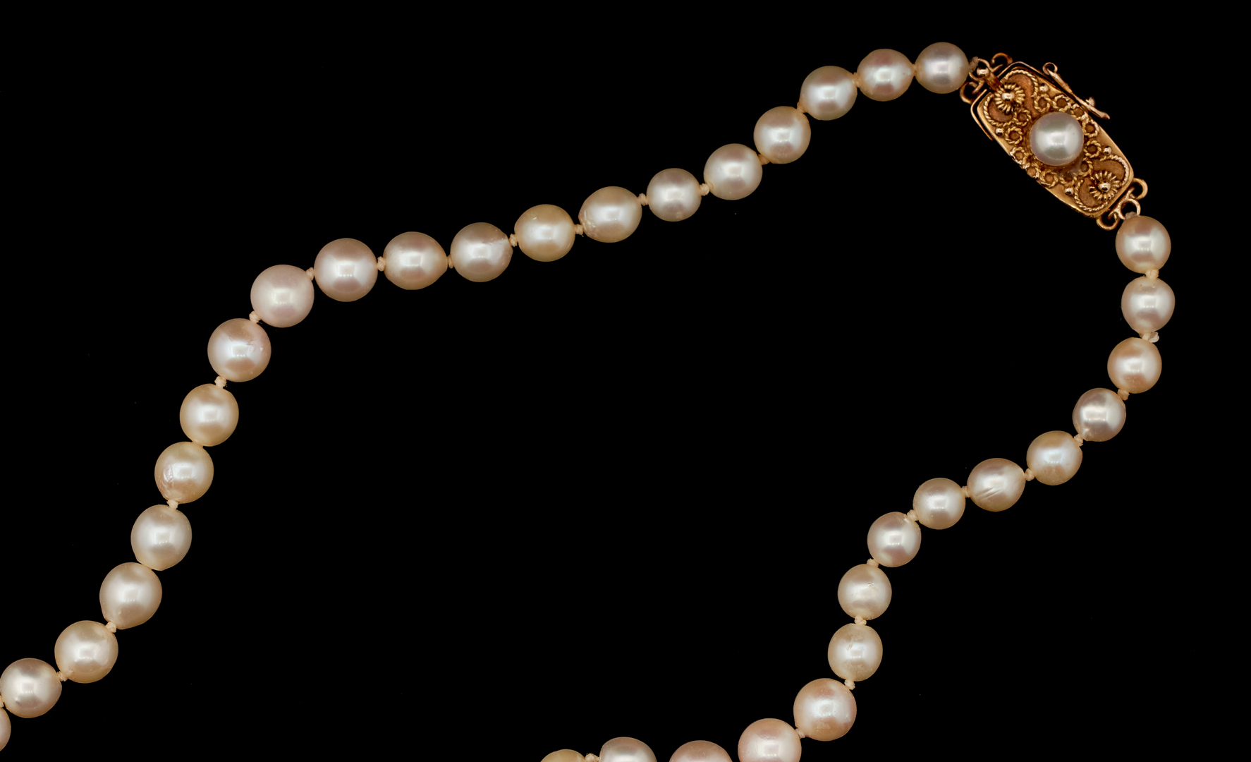 Lot 825: Three (3) Ladies Cultured Pearl Necklaces