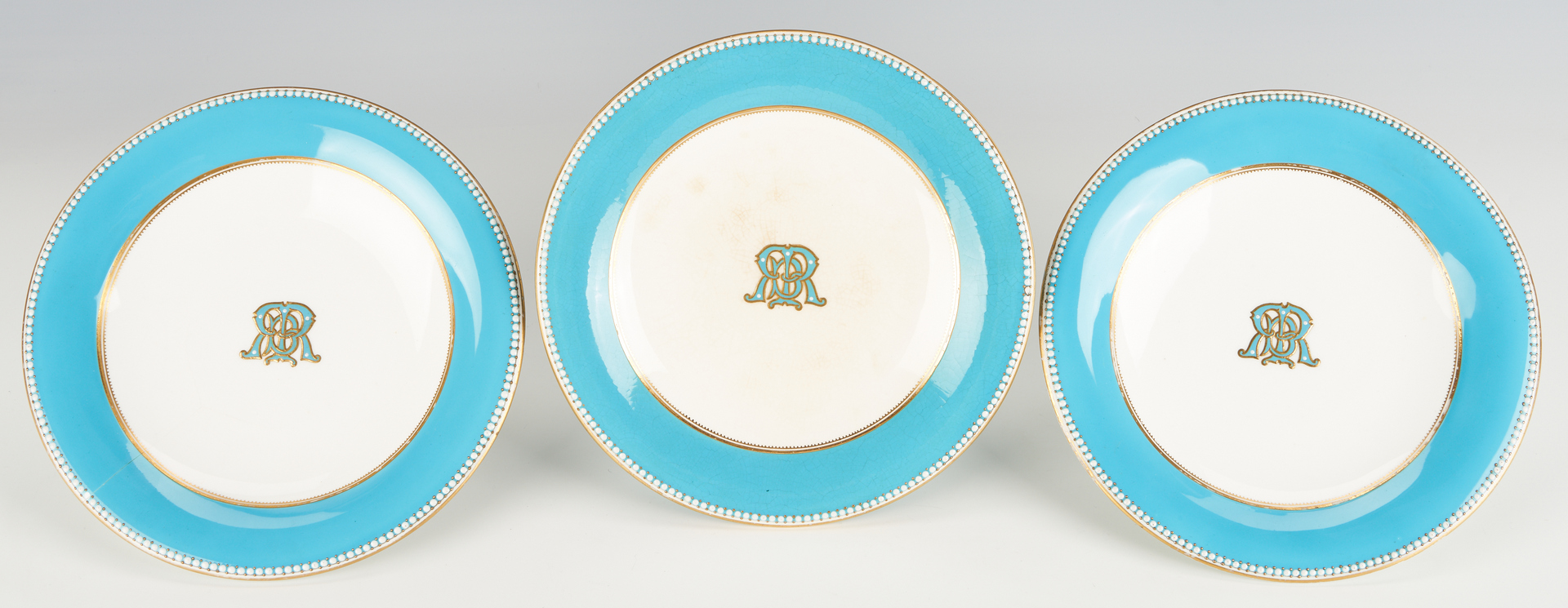 Lot 960: 19 Porcelain Table Items, incl. Royal Worcester Armorial Plates, Jasperware Box