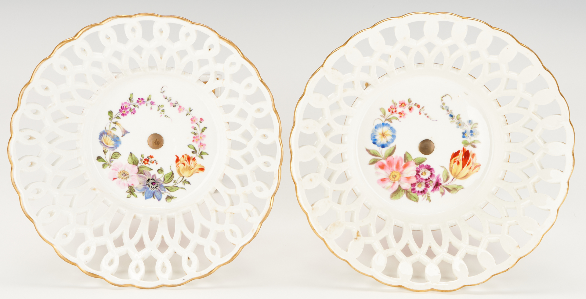 Lot 962: Pair French Porcelain Baskets & Old Paris Vase, 3 items