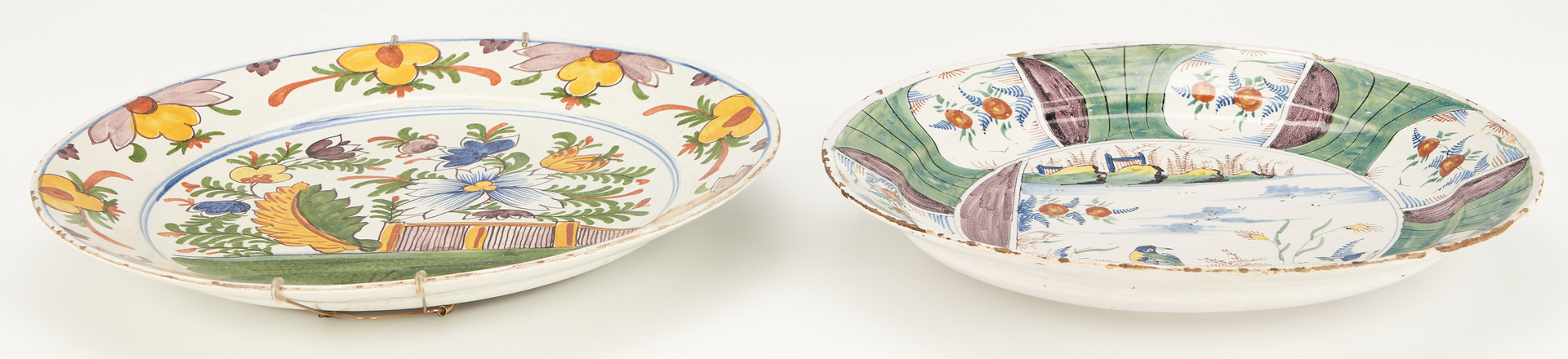 Lot 974: 2 Delft Polychrome Chargers