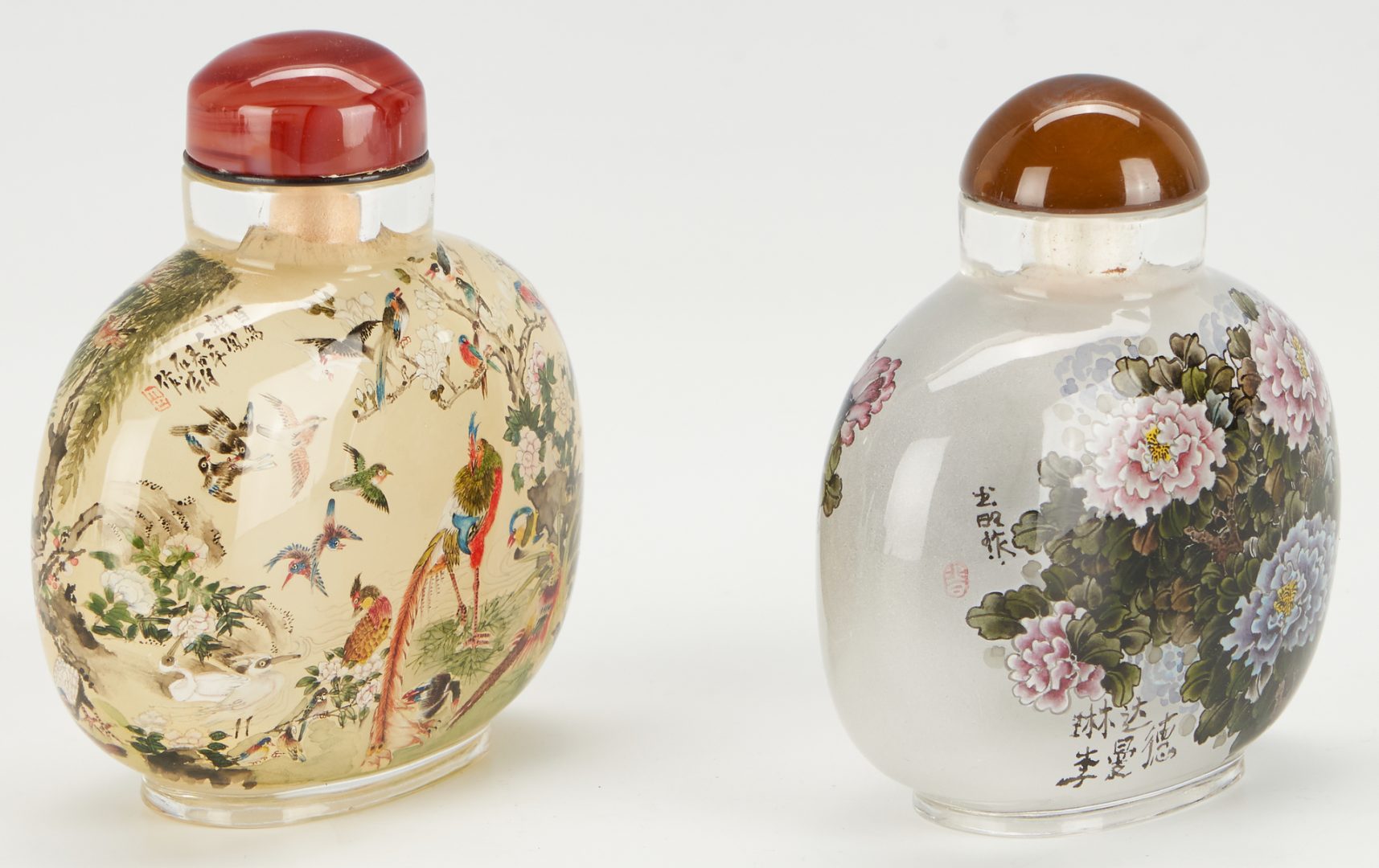 Lot 14: 5 Chinese Snuff Bottles, incl. Jade, Famille Verte, Reverse Painted