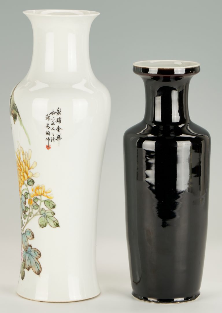 Lot 23: 2 Chinese Porcelain Vases