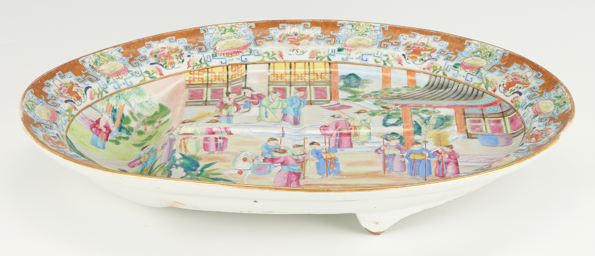 Lot 27: Large Chinese Export Famille Rose Meat Platter