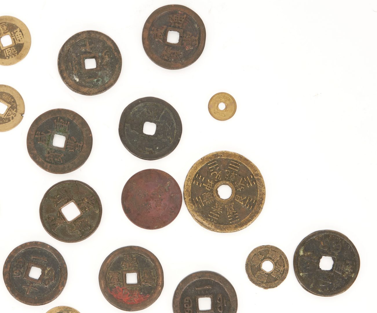 Lot 307: 40 Asian Coins, incl. Chinese "Cash"
