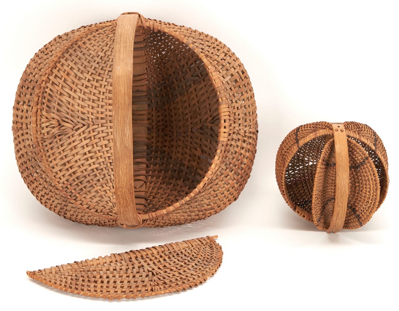 Lot 624: Five (5) Cherokee and Appalachian White Oak Baskets