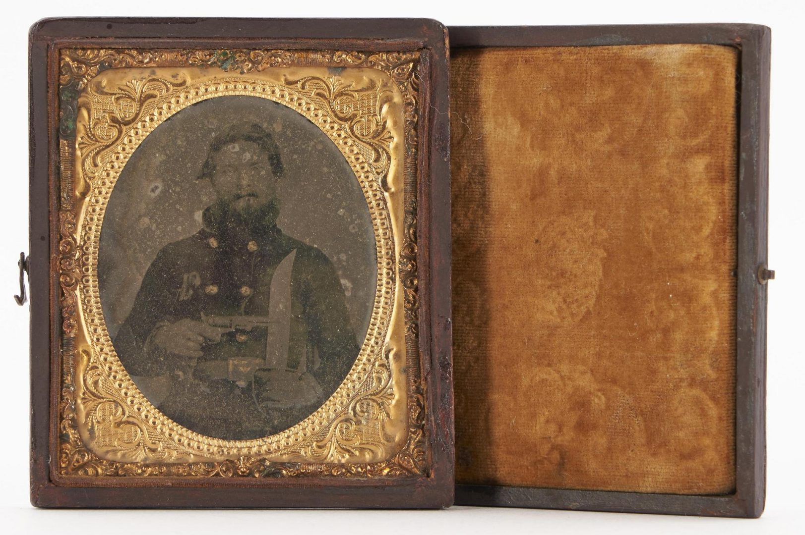 Lot 653: Ambrotype of Armed TN CSA Soldier, poss. Maury Artillery