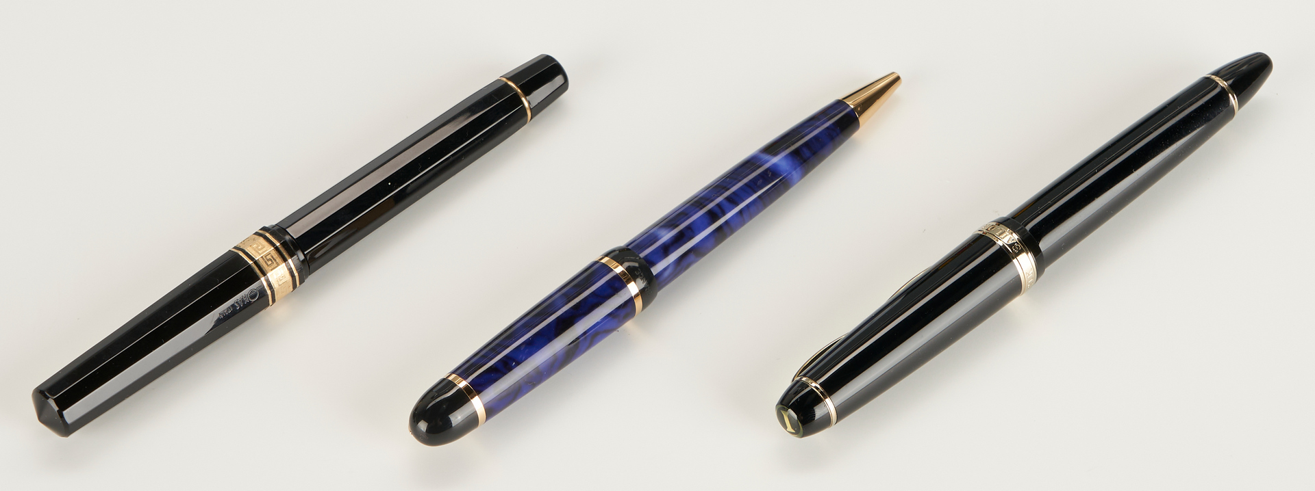 Lot 705: 3 Luxury Pens, incl. Omas, Sailor, Waterman