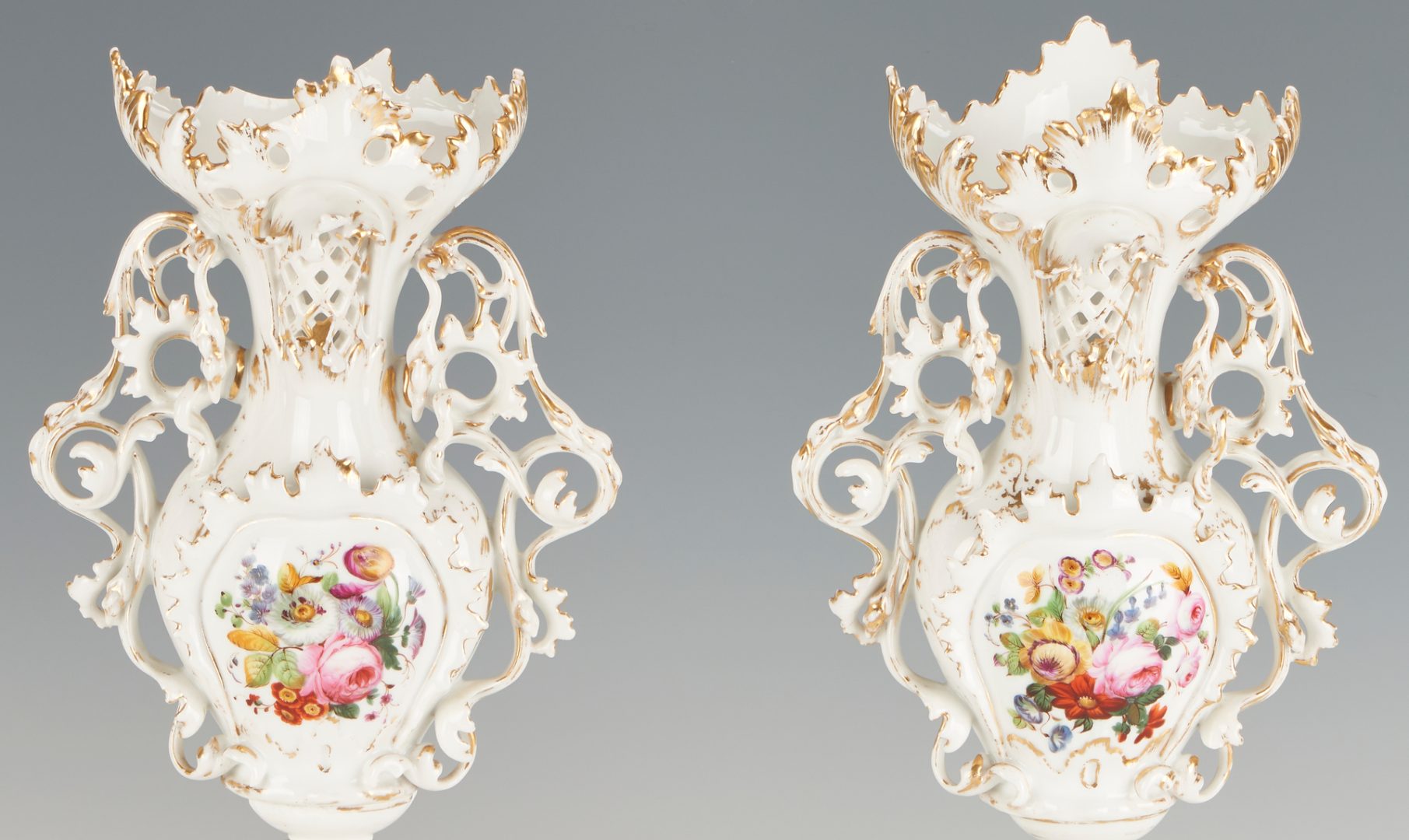 Lot 975: Pair of 19th C. Old Paris Porcelain Potpourri Vases