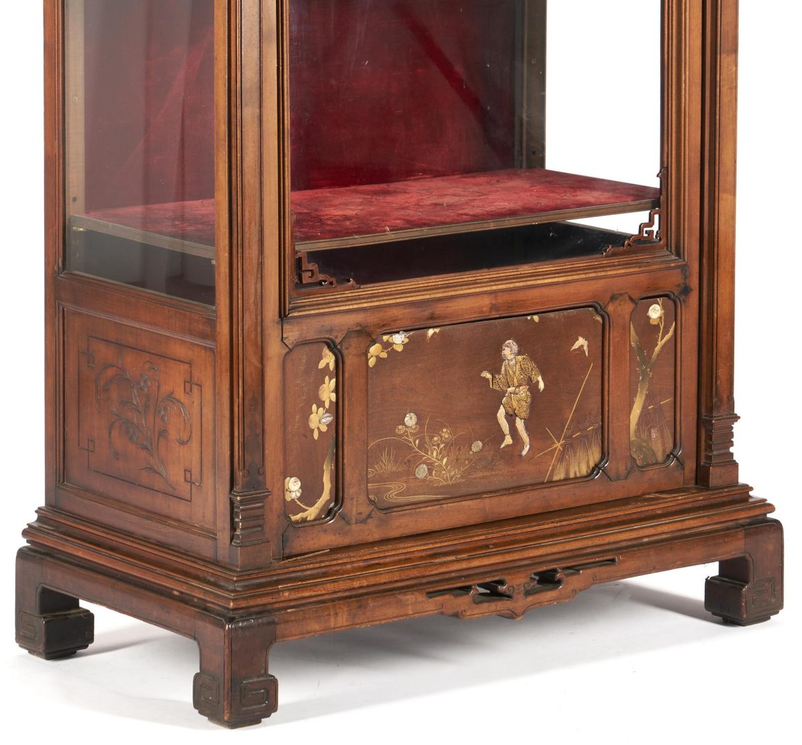 Lot 172: Chinoiserie Inlaid Lacquer Display Cabinet and Altar
