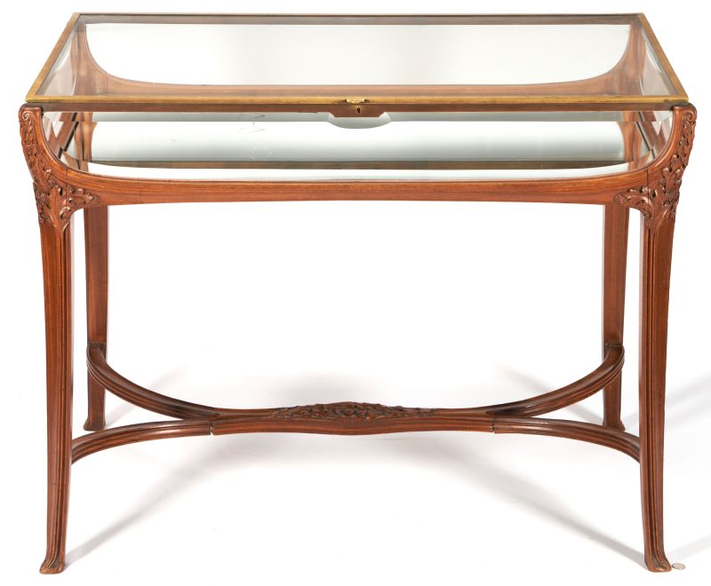 Lot 173: Art Nouveau Table Vitrine or Bijouterie Cabinet