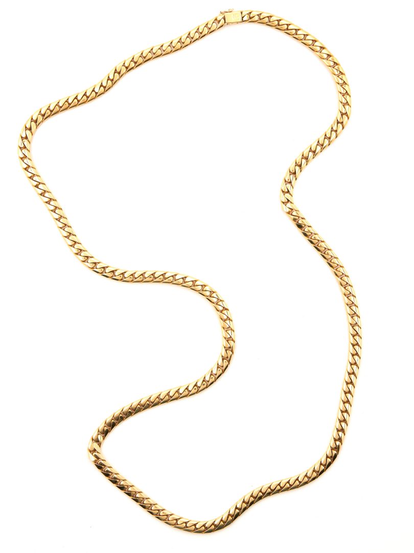 Lot 19: 18K Gold Chain Necklace
