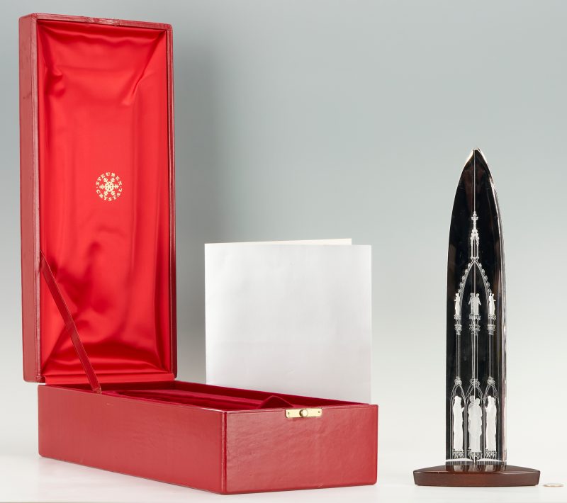 Lot 352: Steuben Cathedral Obelisk by George Thompson