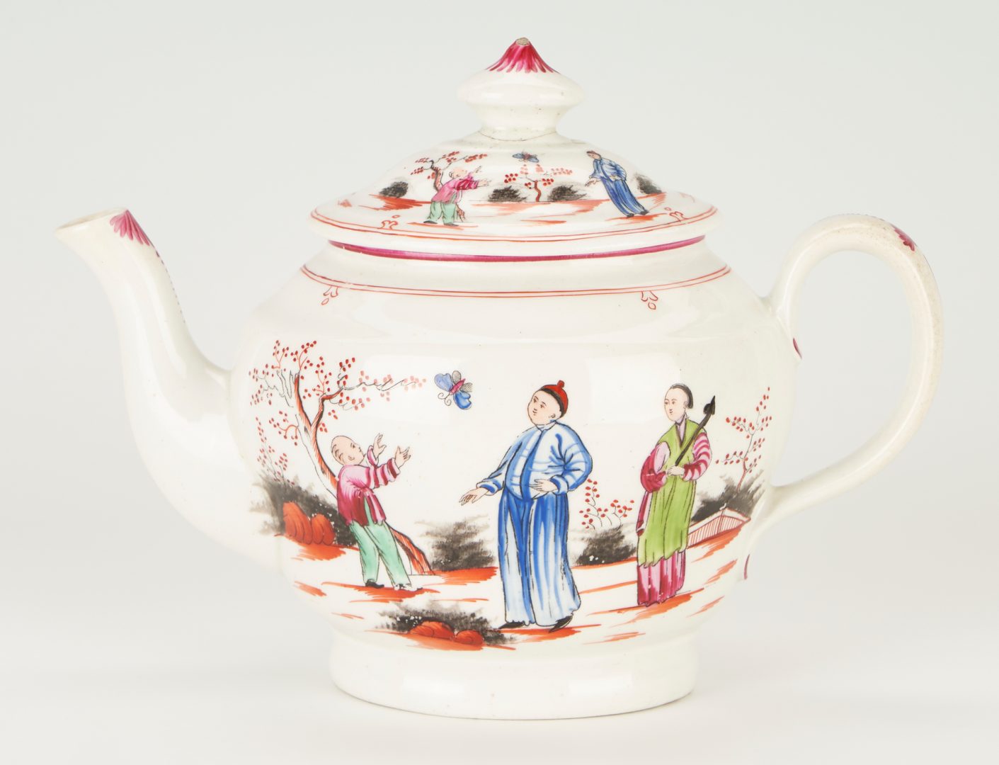 Lot 414: 32 Chinese Export and English Porcelain Tea Items