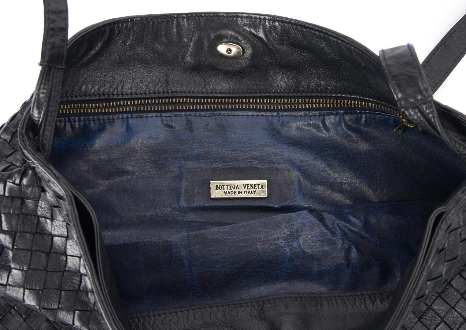 Lot 532: 3 Bottega Veneta Shoulder Bags