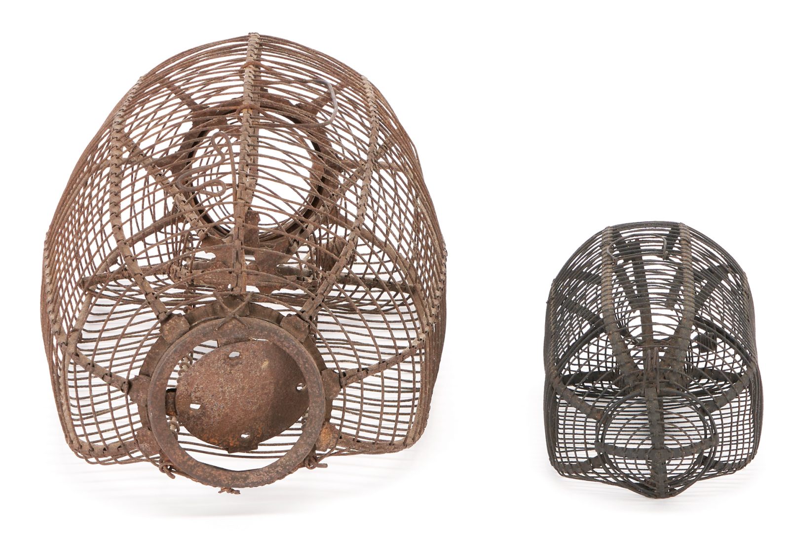 Lot 569: 2 Wire Cage Animal Traps, Poss. KY Shaker