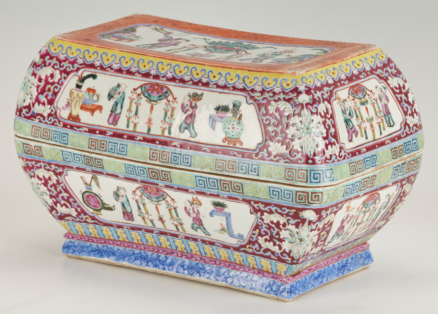 Lot 10: Large Qing Chinese Famille Rose Porcelain Box