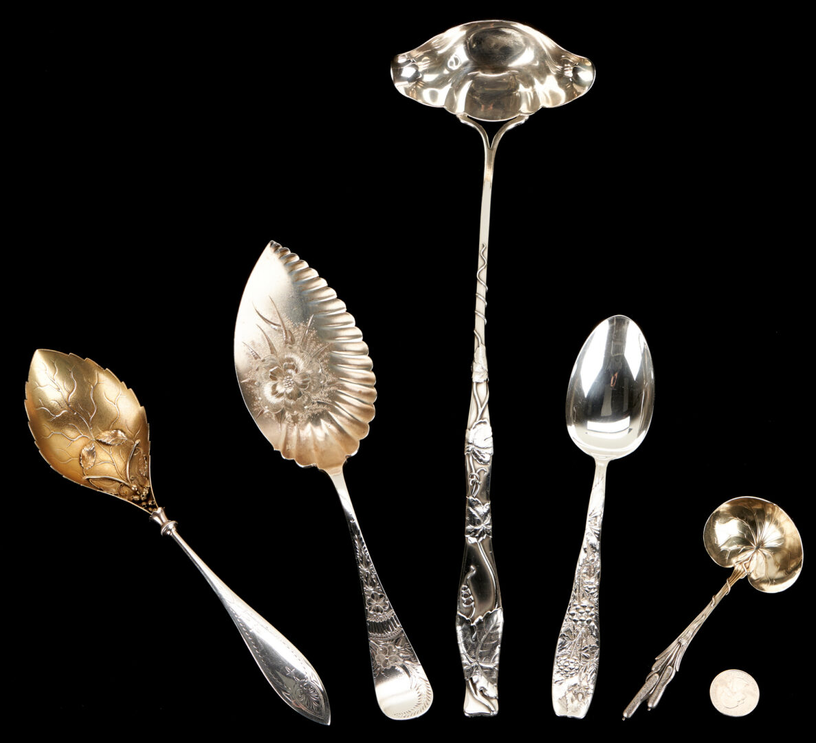 Lot 1129: 5 Sterling Silver Servers incl. Aesthetic Movement