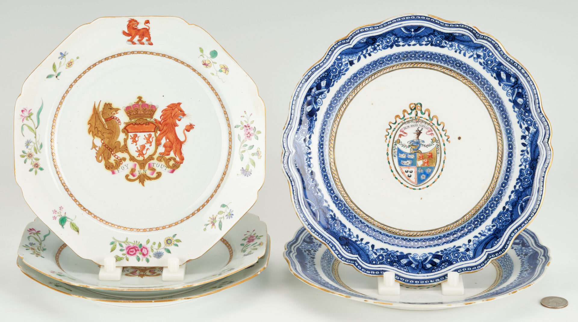 Lot 24: 5 Chinese Export Armorial Porcelain Plates, Yelverton of Essex & Gordon