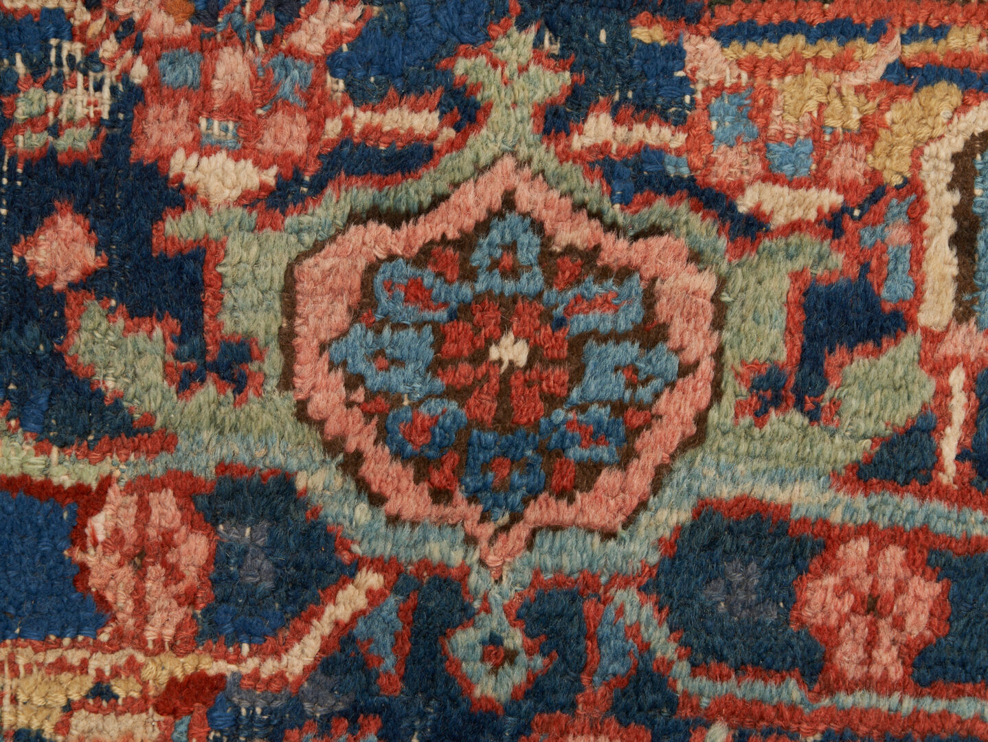 Lot 495: Persian Heriz Carpet