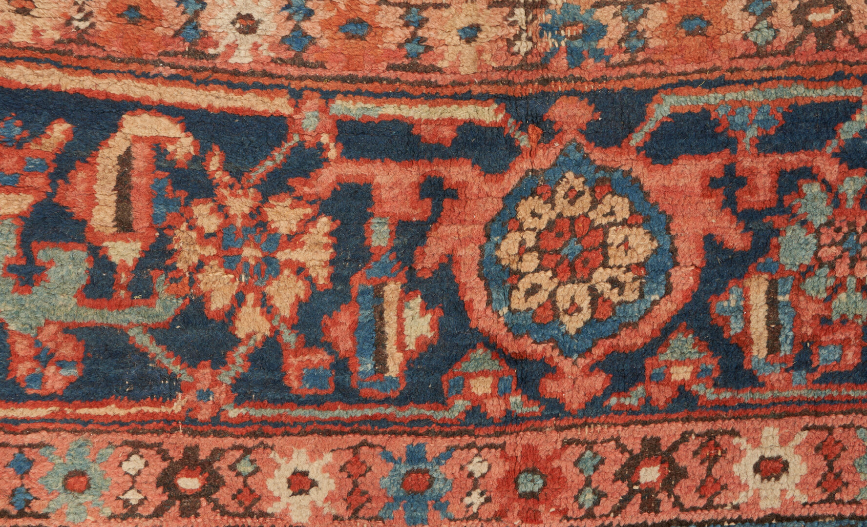 Lot 495: Persian Heriz Carpet