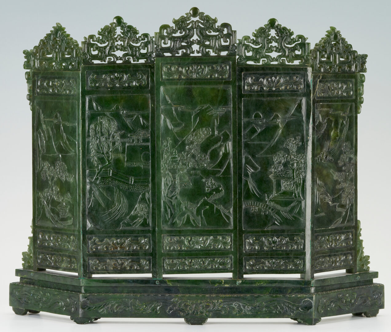 Lot 5: Chinese Carved Spinach Jade Table Screen