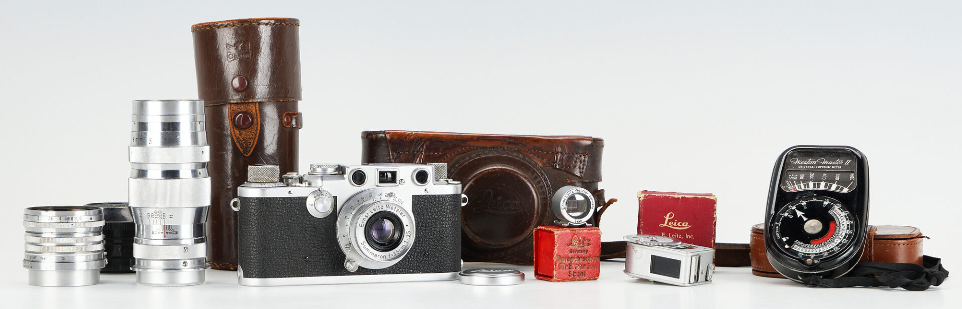 Lot 742: Leica IIIf Camera w/ Accessories, 8 items