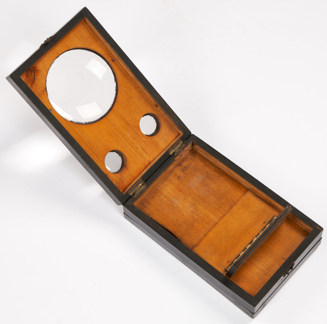 Lot 743: Graphoscope with 53 Photographic Cards