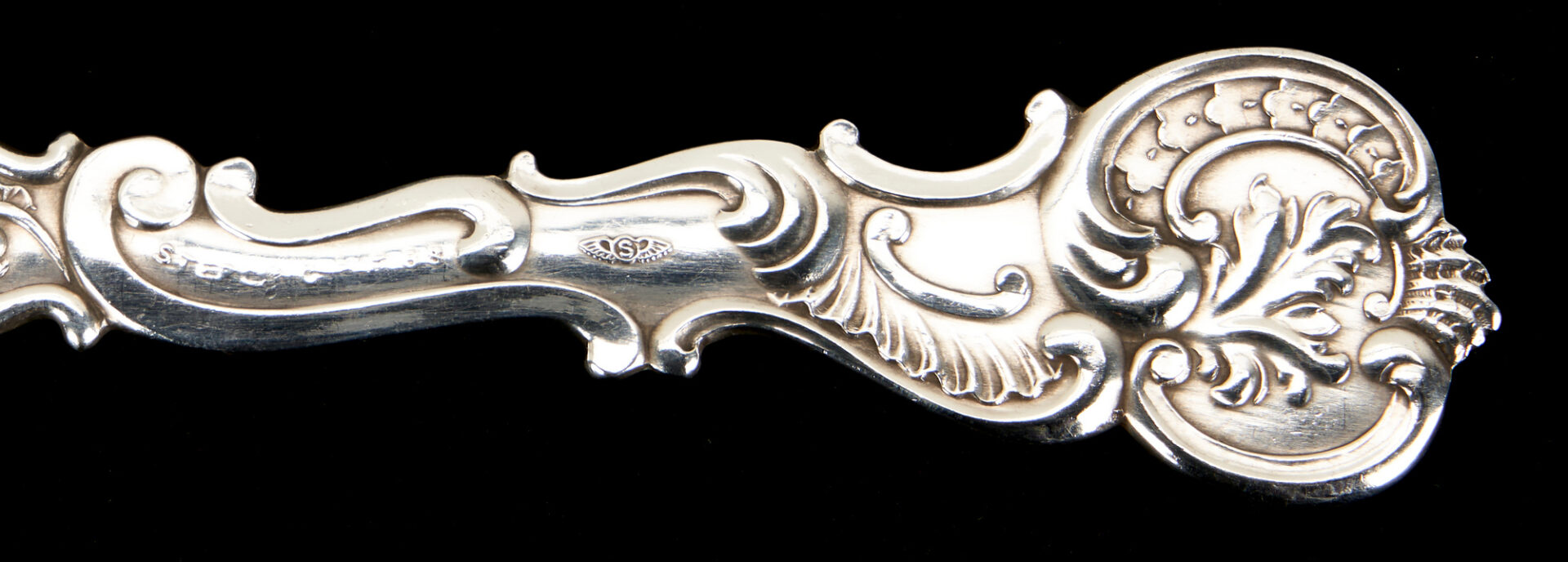 Lot 765: 10 Scarce Sterling Silver Schiebler Rococo Pattern Knives