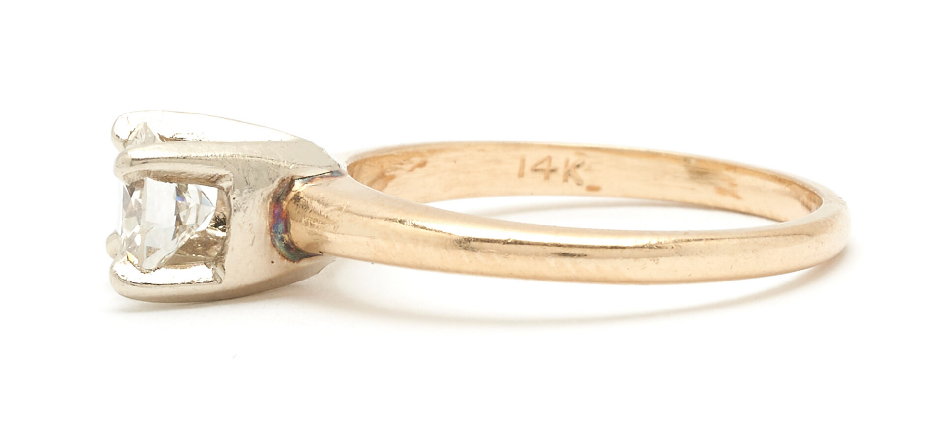Lot 823: 14K Gold & Diamond Engagement Ring