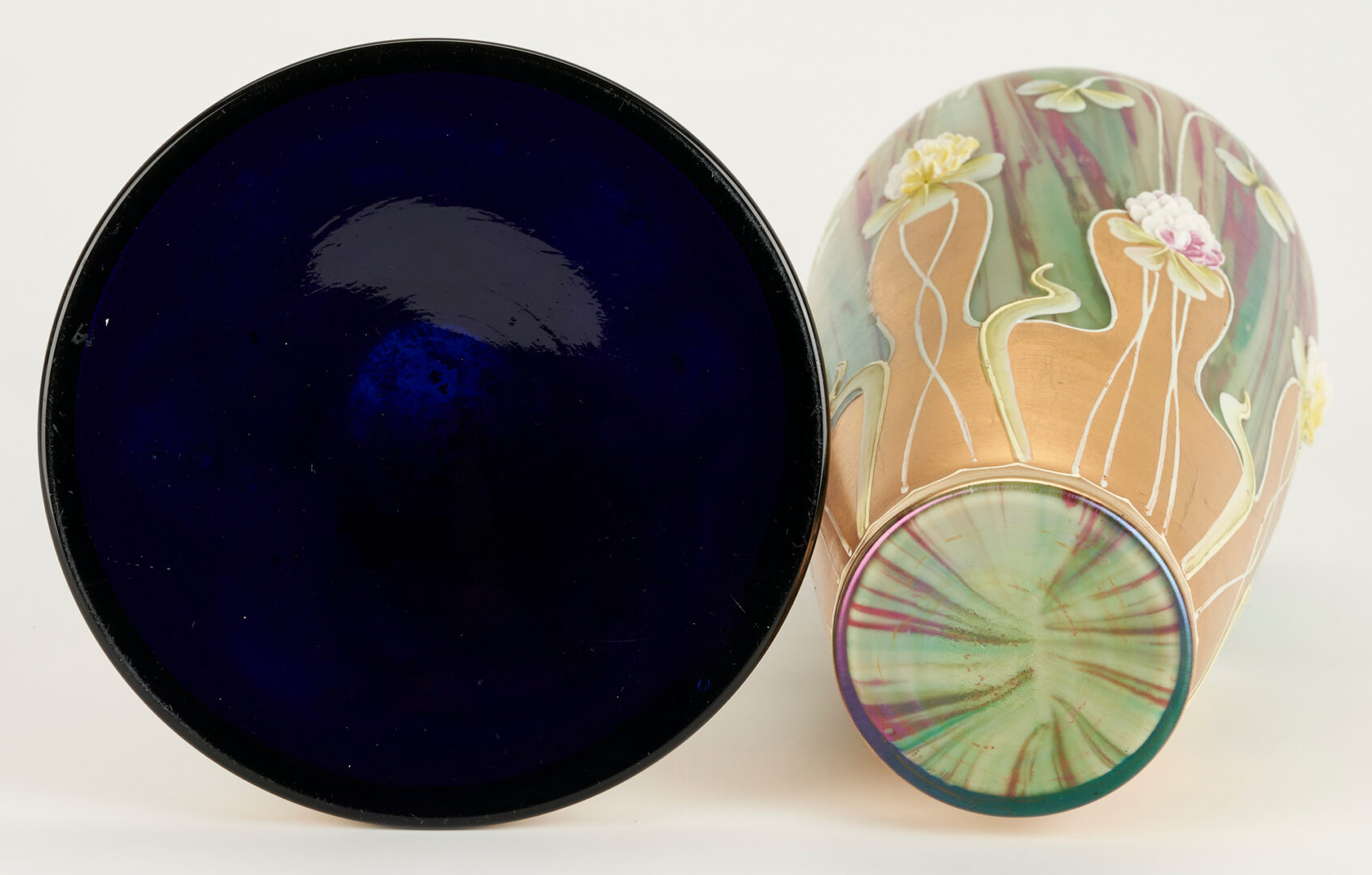 Lot 838: 4 Art Glass Items, incl. Robert Eickholt, Orient & Flume, Art Nouveau Style