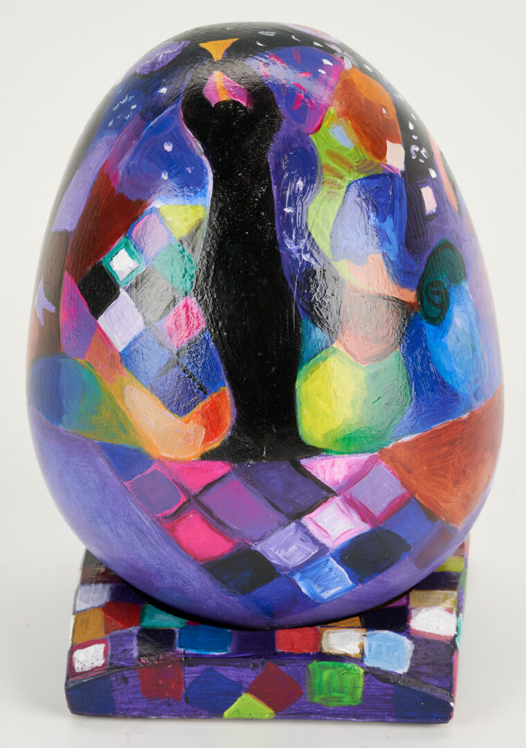Lot 878: Marvin Posey Painted Egg on Stand