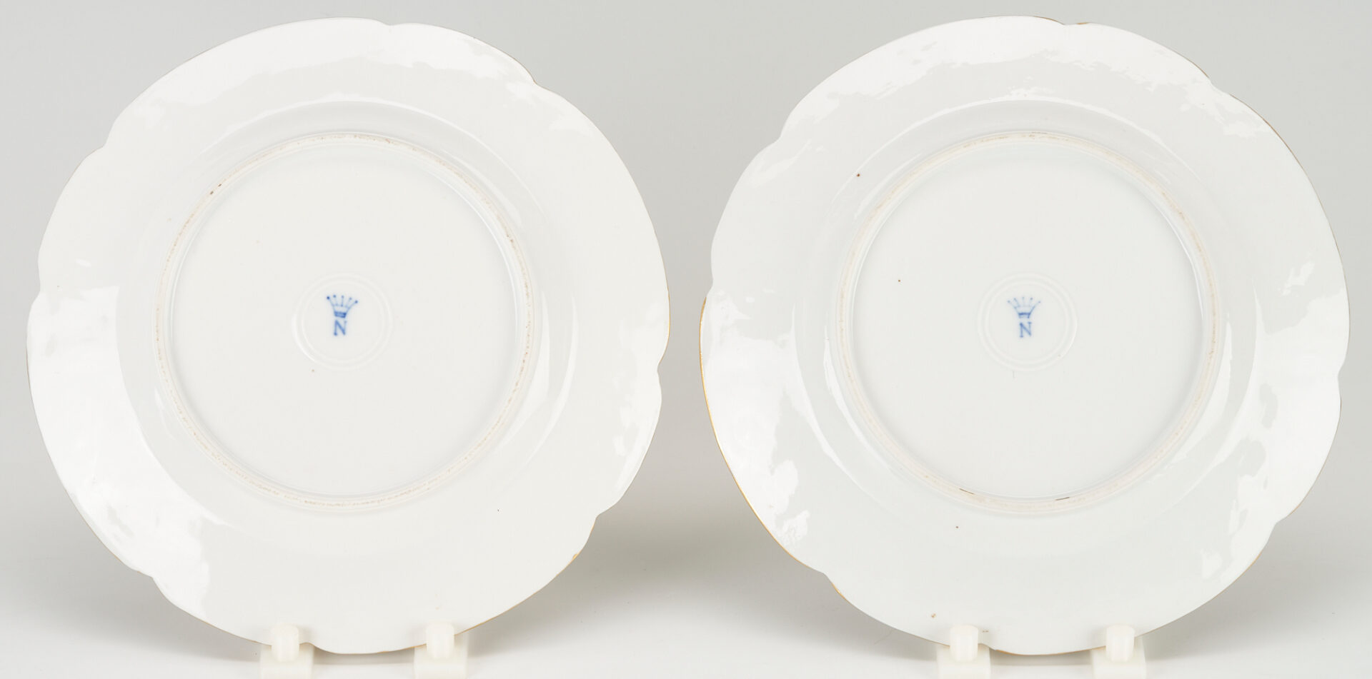 Lot 911: 34 Pcs. Capodimonte Armorial Porcelain Demitasse Set + Luncheon Plates