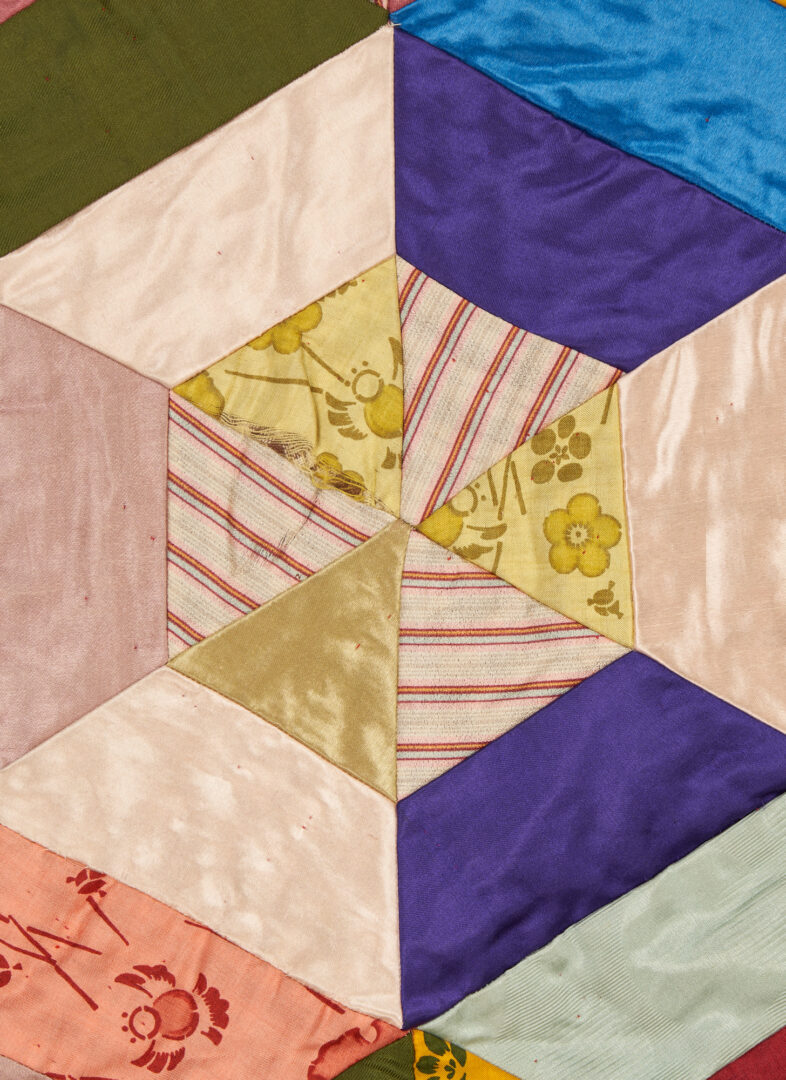 Lot 949: American Sateen Hexagon Quilt C. 1900