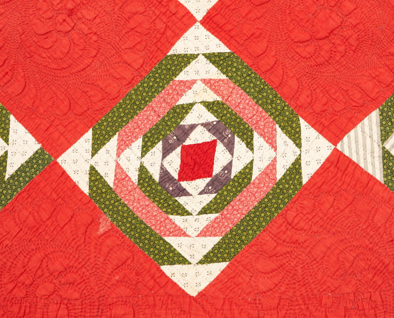 Lot 950: Log Cabin Quilt, Pineapple Layout Circa 1900-1910