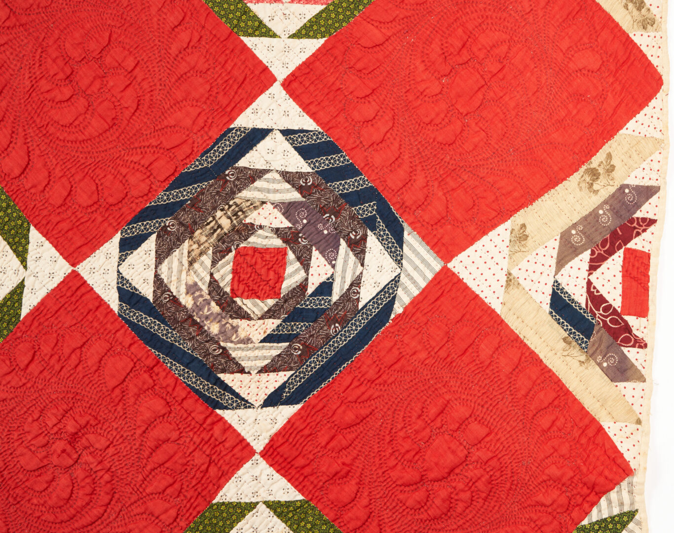 Lot 950: Log Cabin Quilt, Pineapple Layout Circa 1900-1910