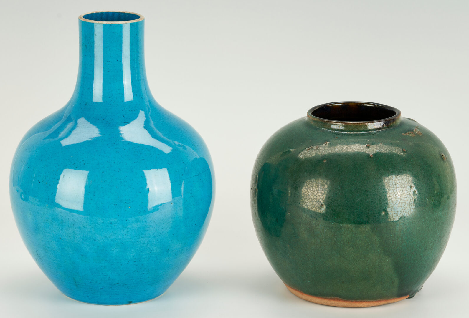 Lot 962: 4 Chinese Monochrome Ceramic Vases