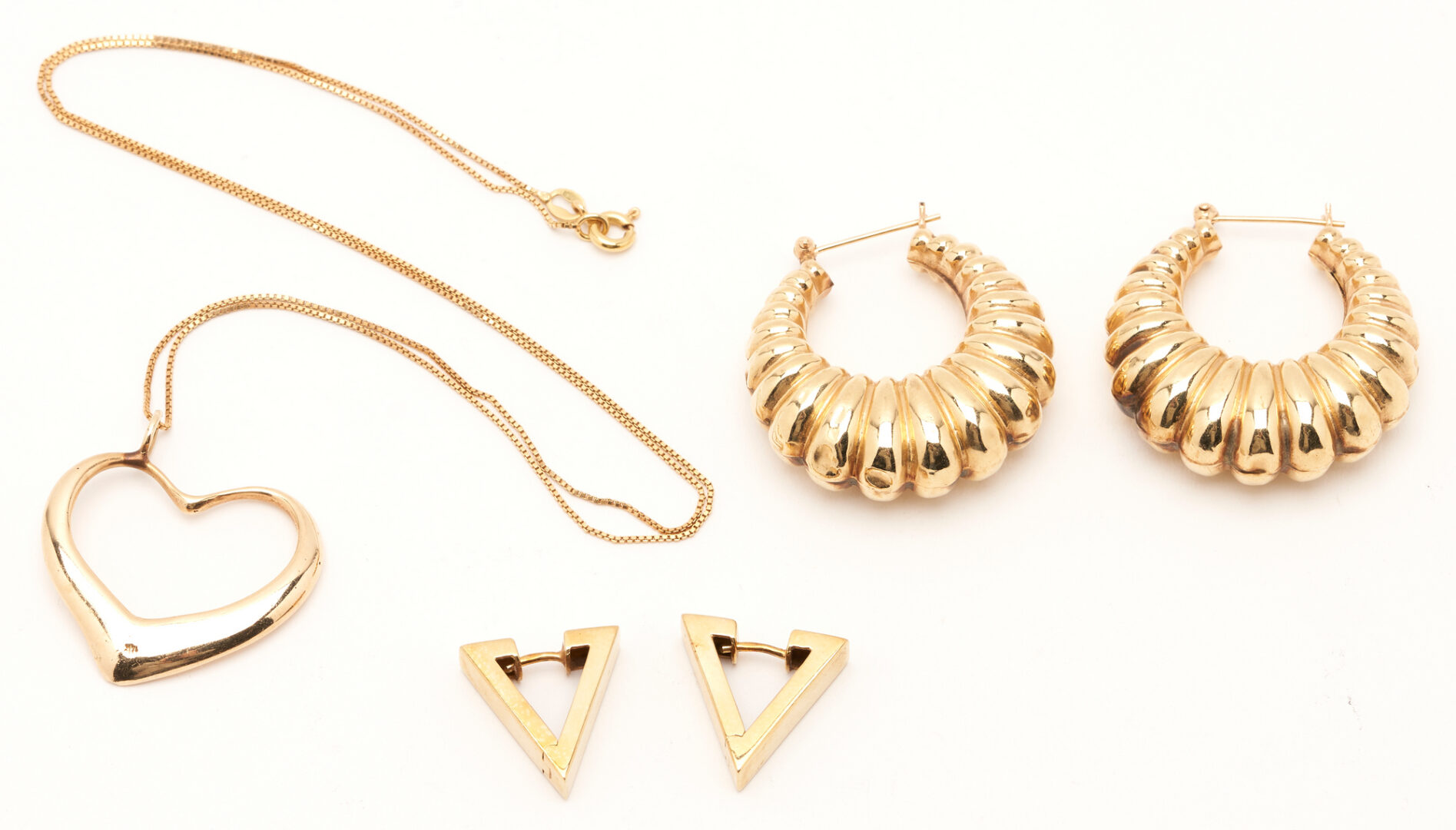 Lot 992: 3 Ladies Yellow Gold Items, Necklace & Earrings