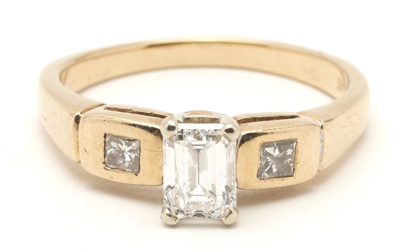 Lot 1034: 14K Emerald Cut Diamond Ring