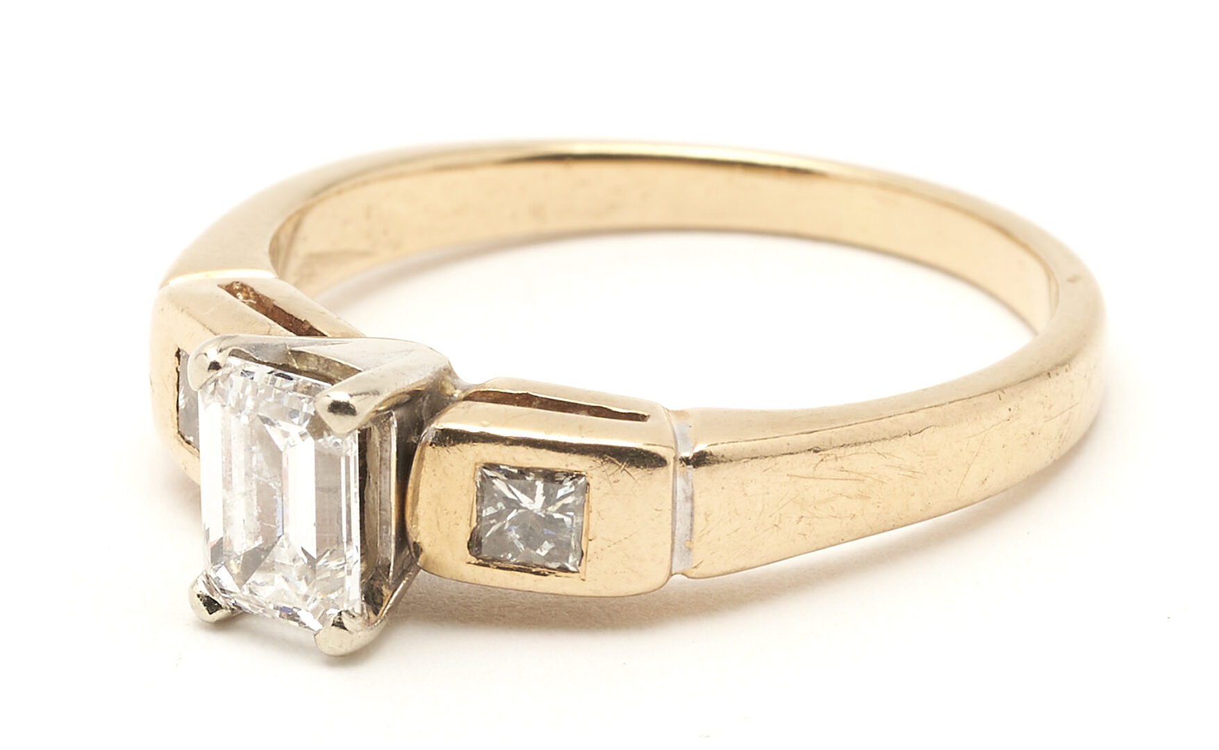 Lot 1034: 14K Emerald Cut Diamond Ring