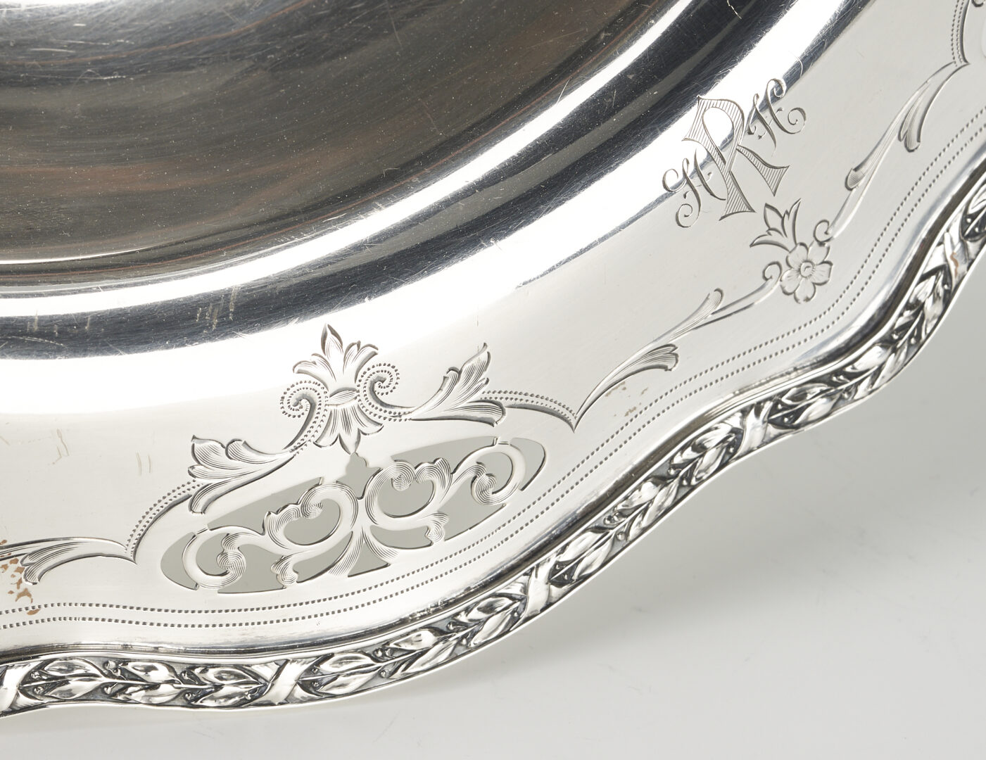 Lot 1094: Wallace Sterling Silver Footed Centerpiece Bowl w/ Reticulated Rim