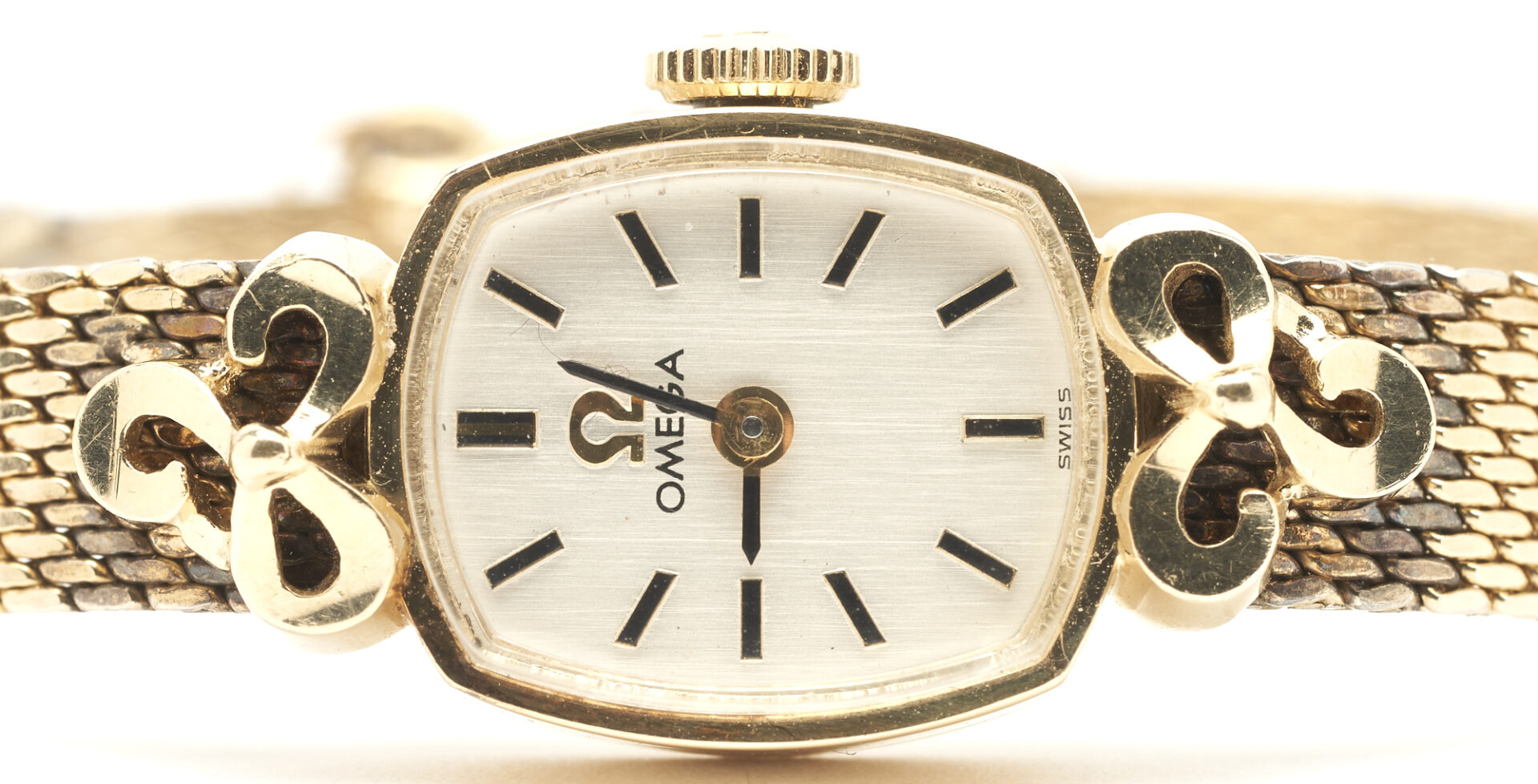 Lot 1123: 2 Ladies Wrist Watches, Platinum & Gold