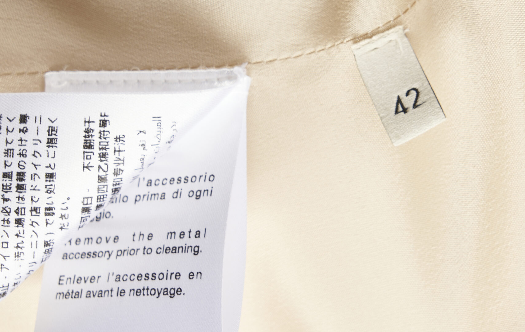 Lot 1226: Gucci Silk Georgette Blouse & Logo Midi Skirt