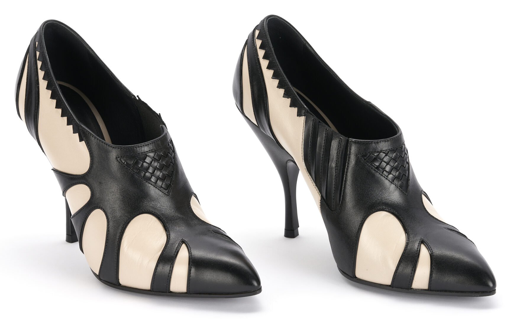 Lot 1232: 3 Pairs of Bottega Veneta Shoes, incl. Lizard Madame Pumps, Round Toe Heels, Two-Tone Booties