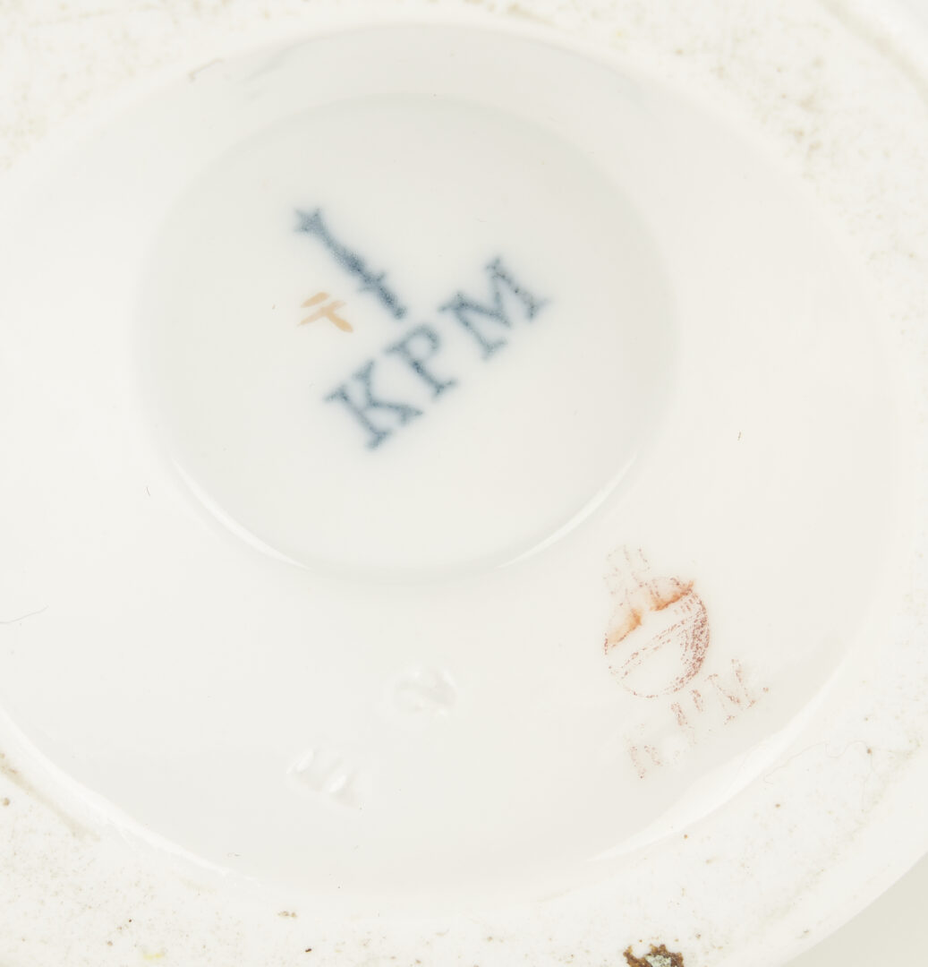 Lot 261: 22 Pcs. KPM Gilt Porcelain, incl. Cabinet Plates of Berlin