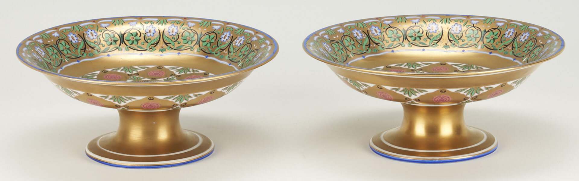 Lot 270: Russian Imperial Porcelain, 2 Tazzas & 2 Plates